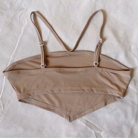 Tan V-Cut Cropped Top - Picture 2 of 6